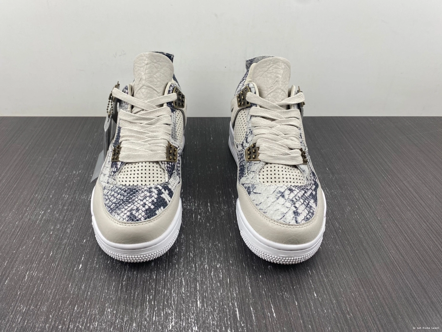 - 819139-030 4 Retro Jordan Snakeskin 0131